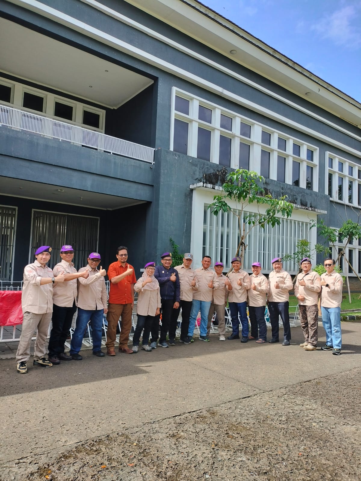 Dokumentasi Alumni Menwa IPB Back to Barrack — Bersatu dalam Kejayaan - Foto 7