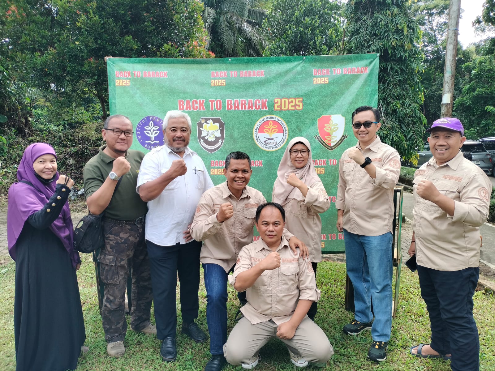 Dokumentasi Alumni Menwa IPB Back to Barrack — Bersatu dalam Kejayaan - Foto 9